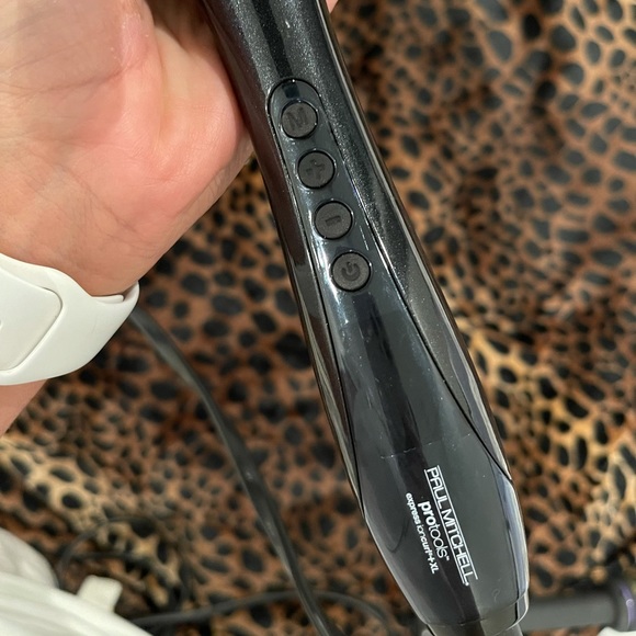 2” Paul mitchell curling iron - Picture 2 of 3